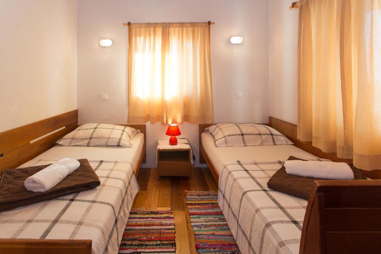 Villa, Stone House With Swimming Pool & Sauna, Beach, 세비드 외부 사진