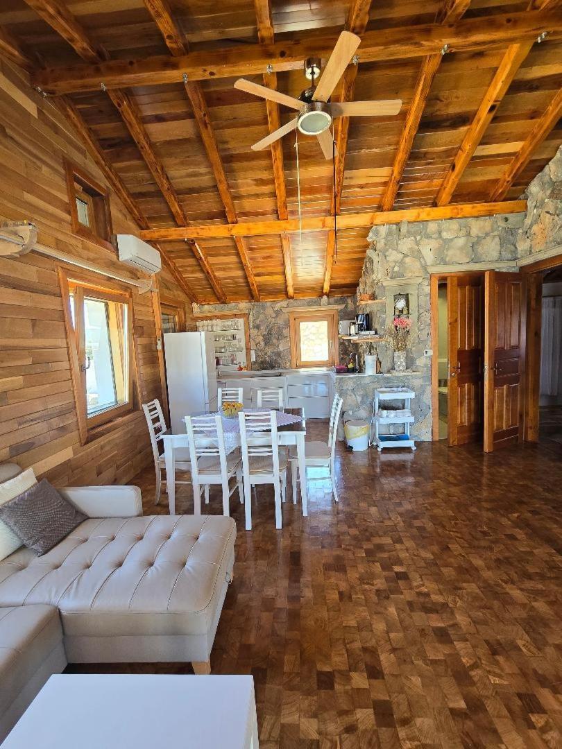 Villa, Stone House With Swimming Pool & Sauna, Beach, 세비드 외부 사진