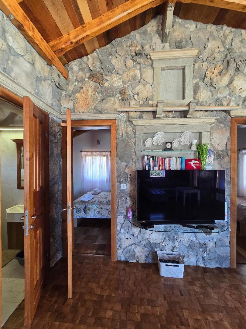 Villa, Stone House With Swimming Pool & Sauna, Beach, 세비드 외부 사진